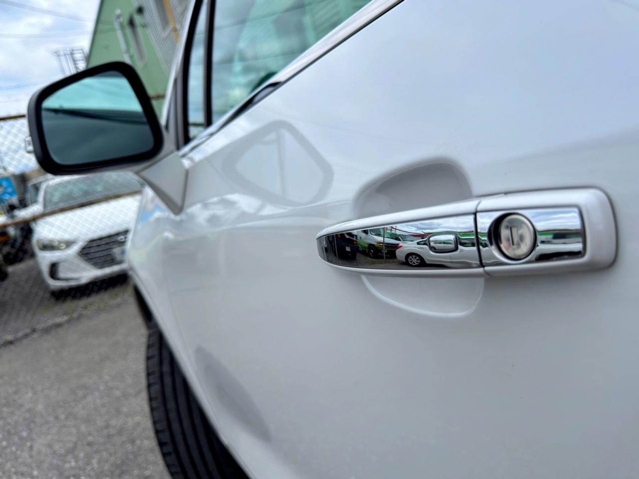 2017 Buick Encore Essence Photo