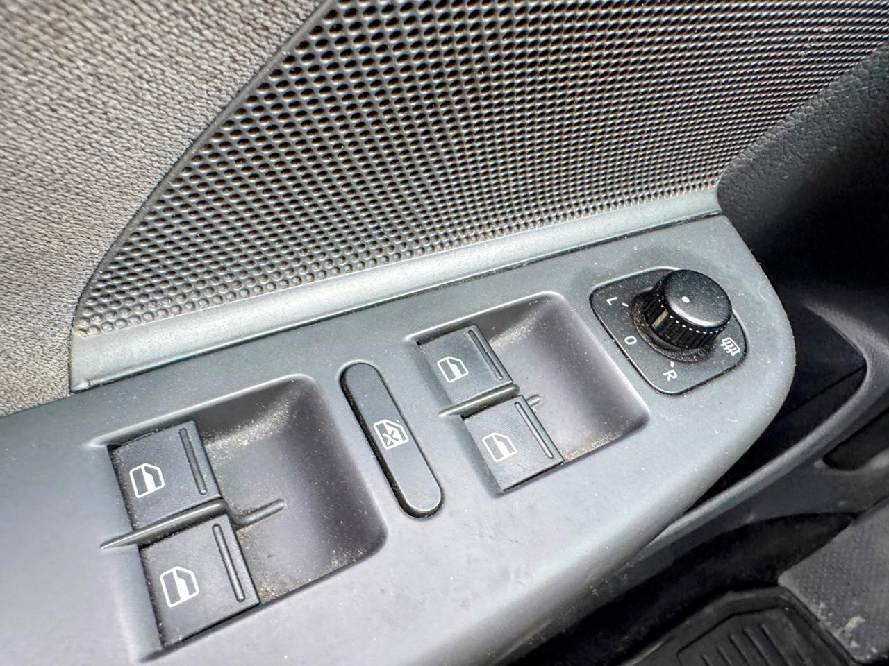 2009 Volkswagen Rabbit Comfortline Photo