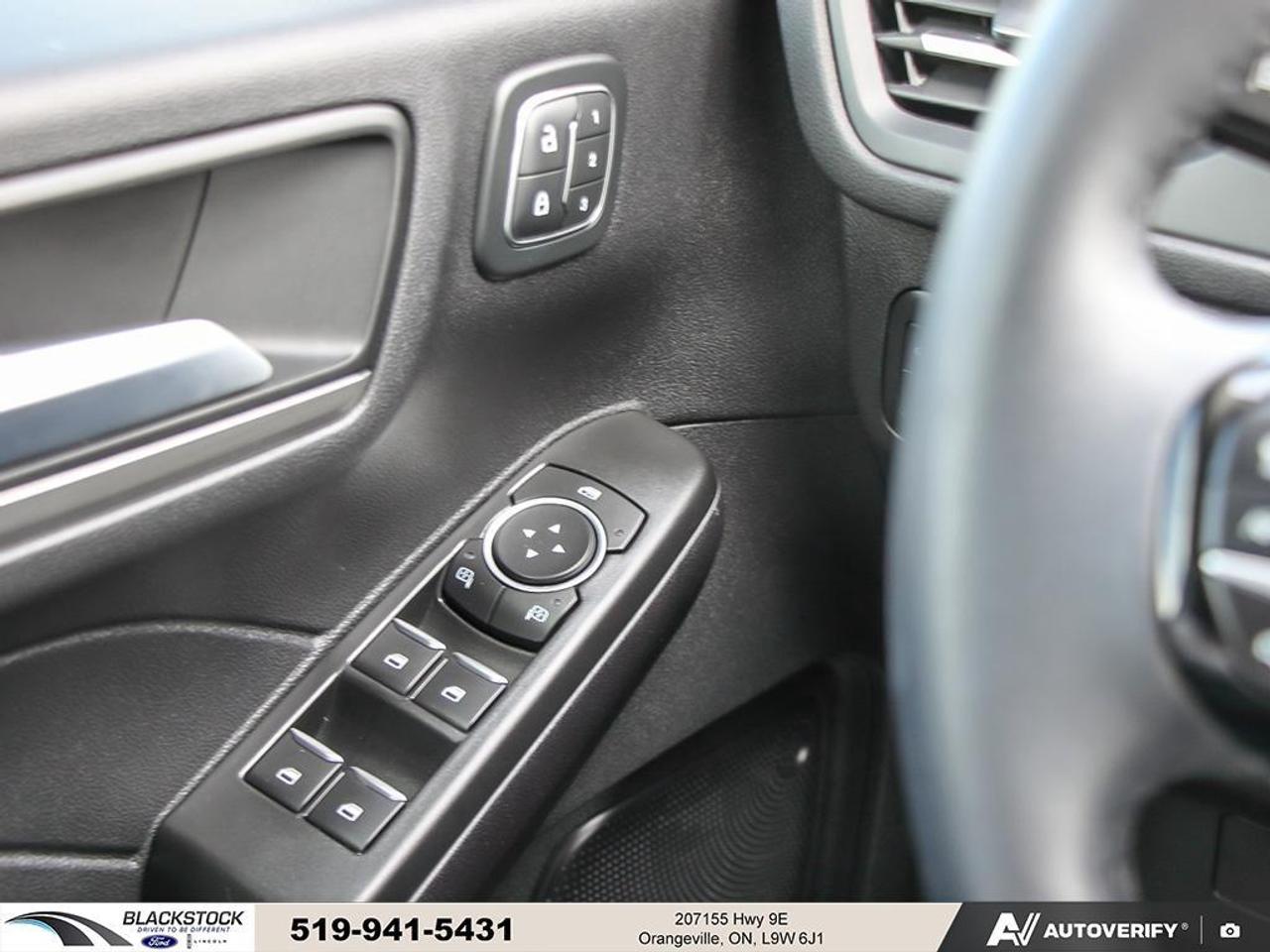 2022 Ford Escape Titanium Hybrid   ONE OWNER   NO ACCIDENTS Photo