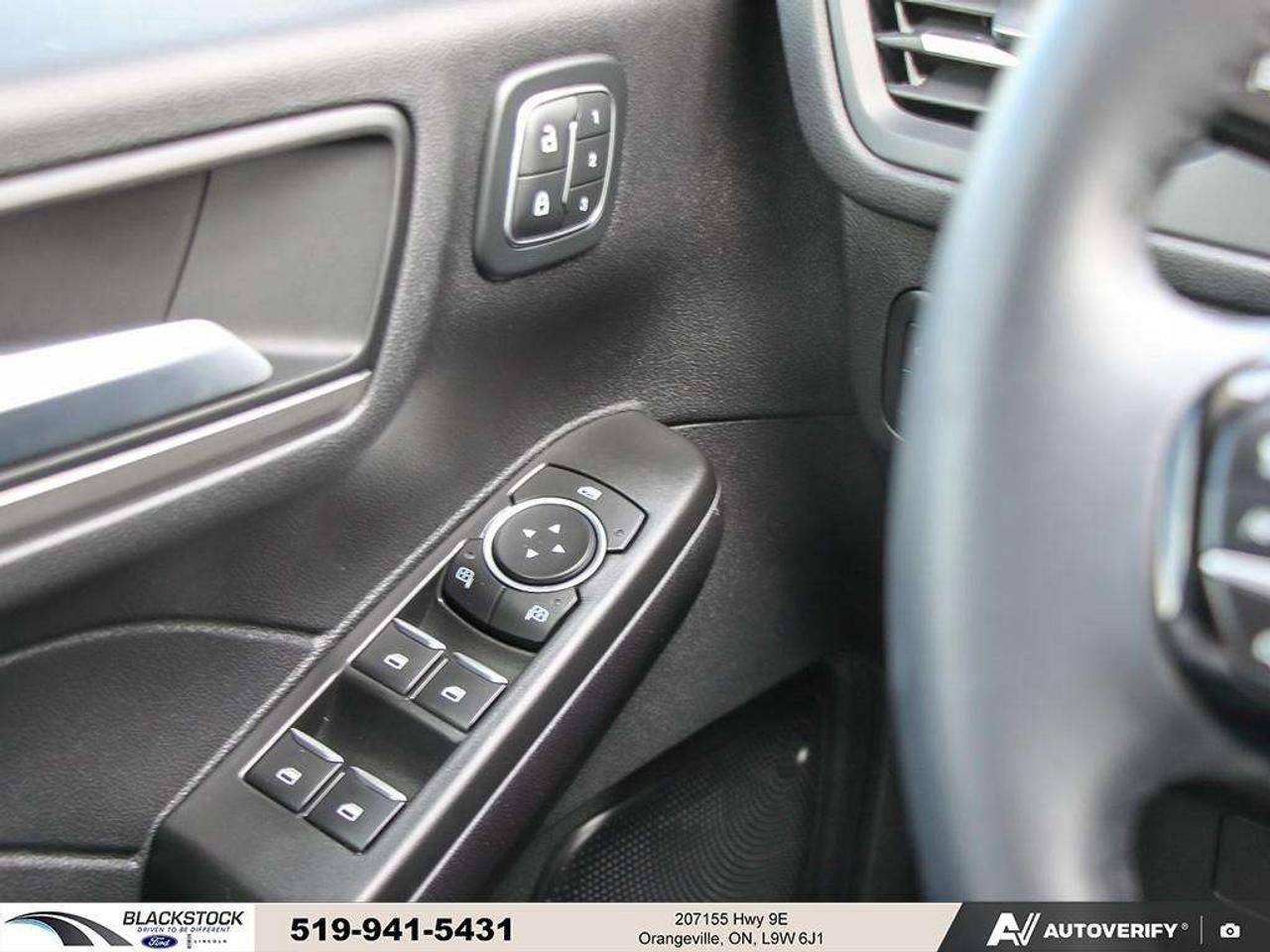 2022 Ford Escape Titanium Hybrid   ONE OWNER   NO ACCIDENTS Photo