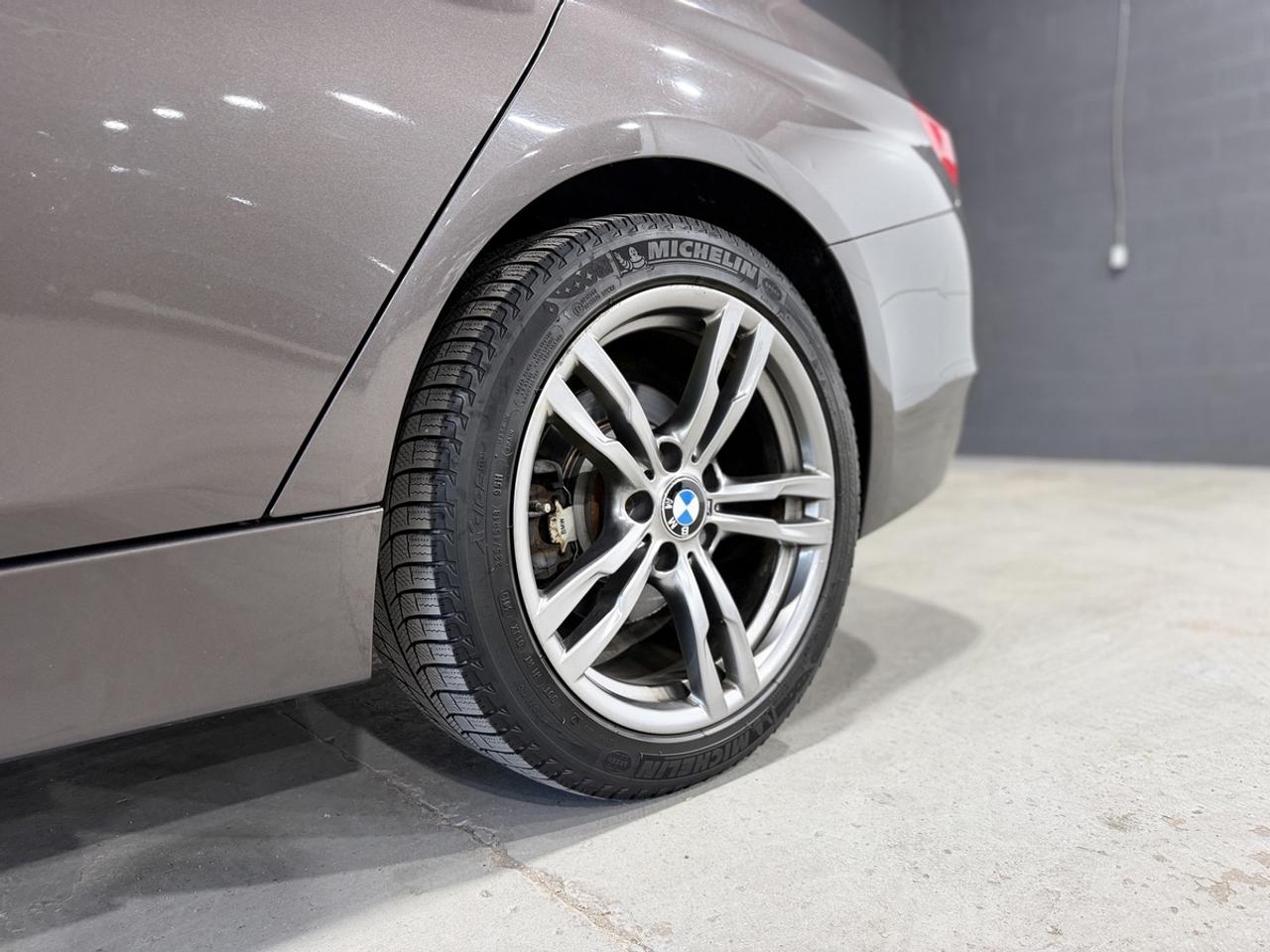 2014 BMW 3-Series 328i xDrive Photo3
