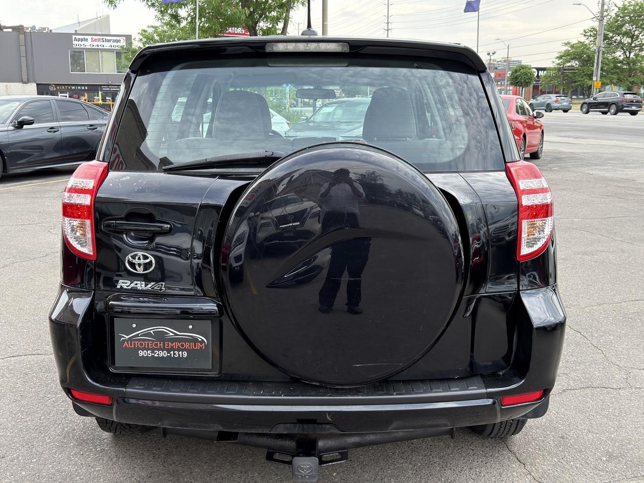 2012 Toyota RAV4 LE   Bluetooth    Power Windows   Remote Entry Photo