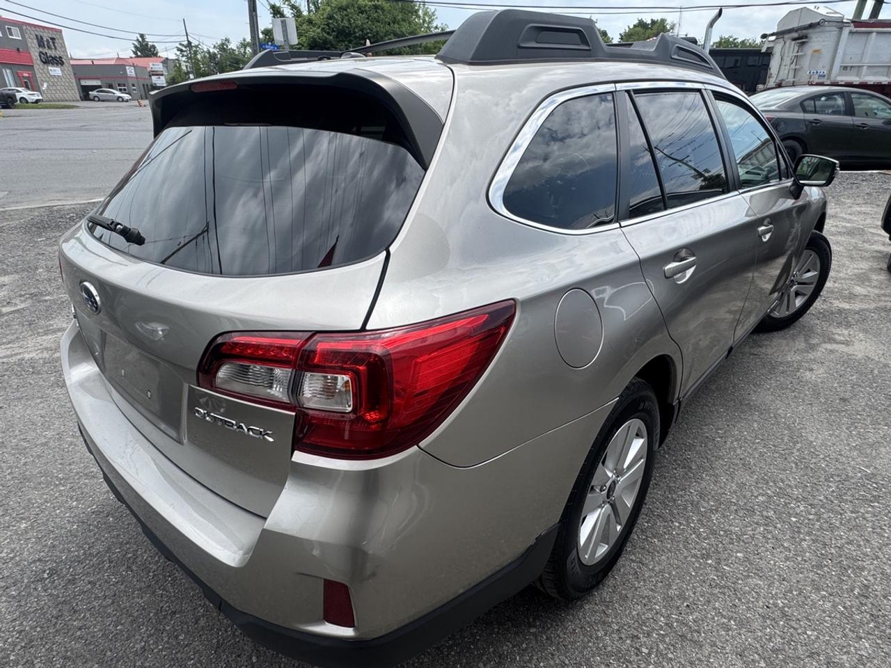 2016 Subaru Outback Premium Photo