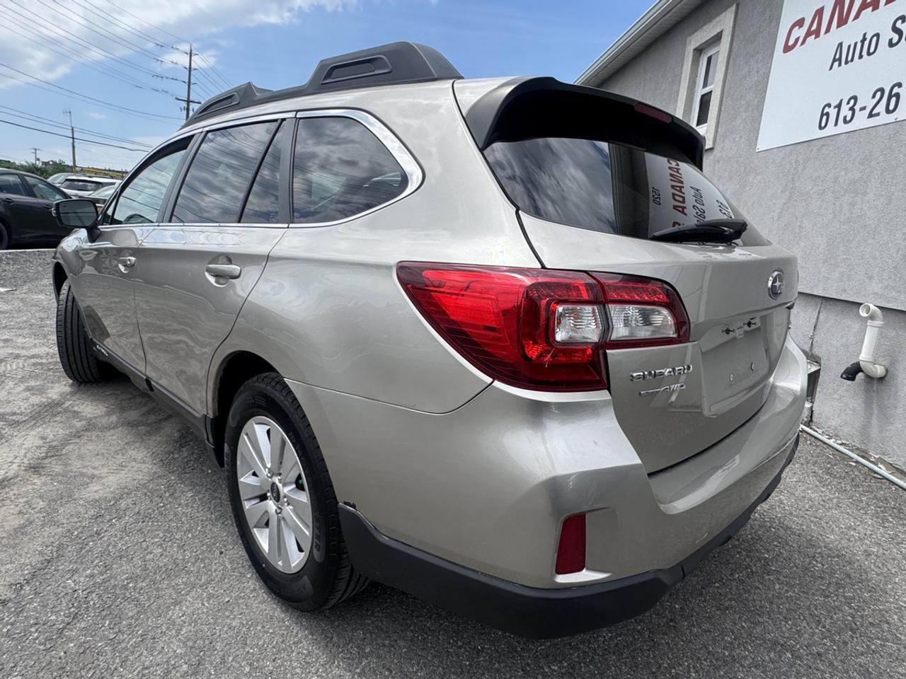 2016 Subaru Outback Premium Photo4