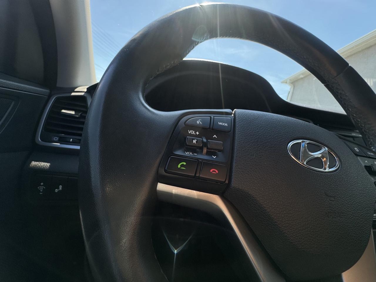 2017 Hyundai Tucson SE Photo
