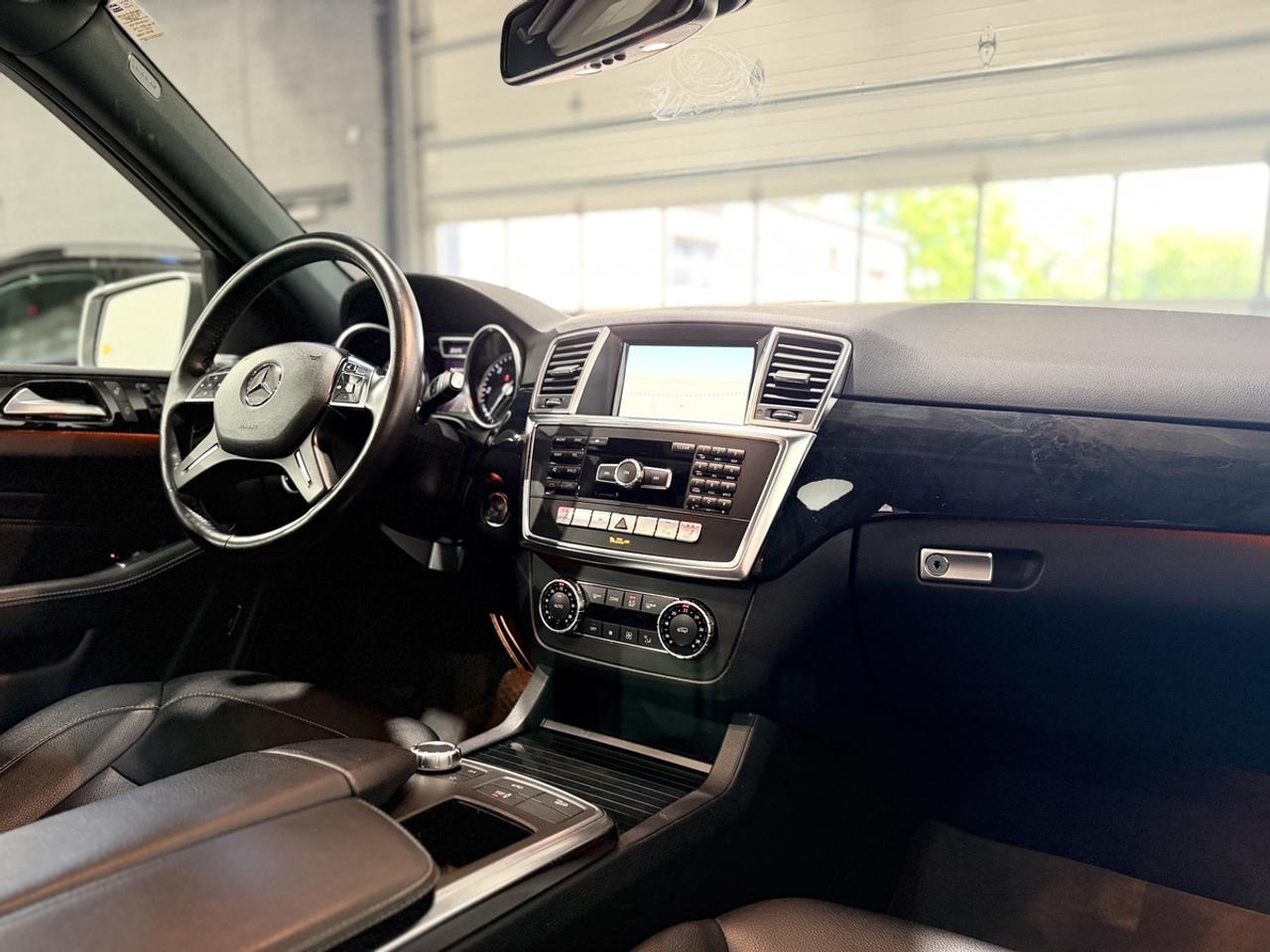 2014 Mercedes-Benz M-Class ML350 BLUETEC Photo