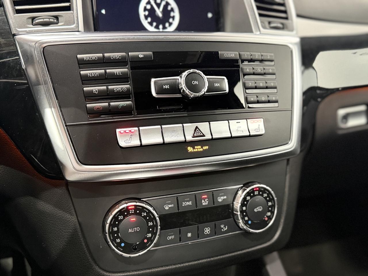 2014 Mercedes-Benz M-Class ML350 BLUETEC Photo