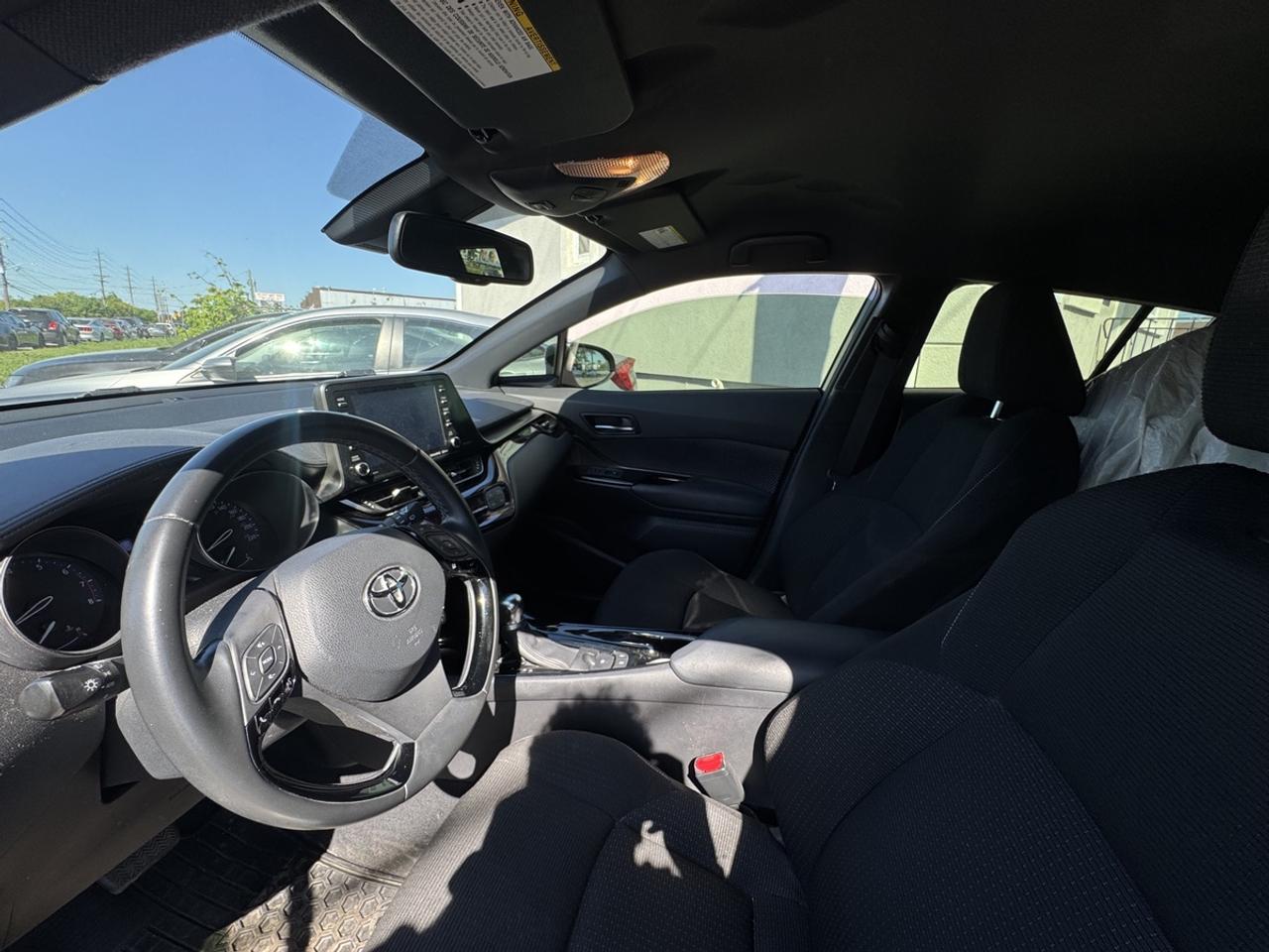 2019 Toyota C-HR XLE Photo