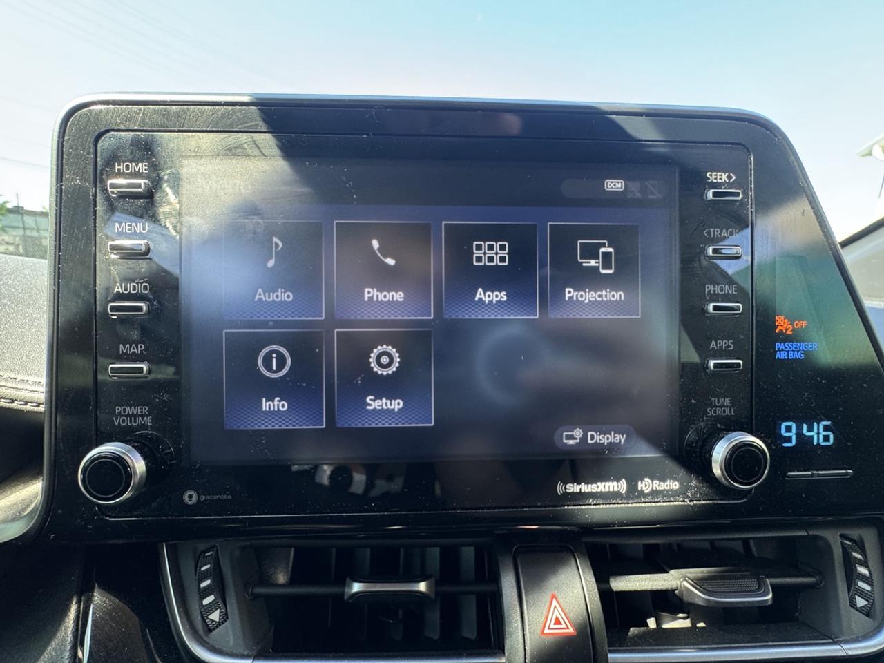 2019 Toyota C-HR XLE Photo