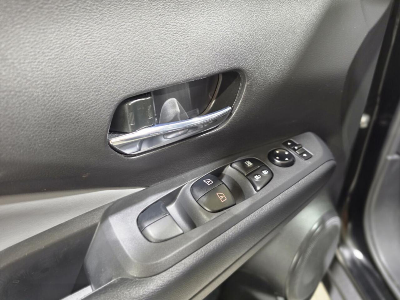 2024 Nissan Kicks SR PKG NO ACCIDENT ONE OWNER APPLE CARPLAY BLINDSP Photo