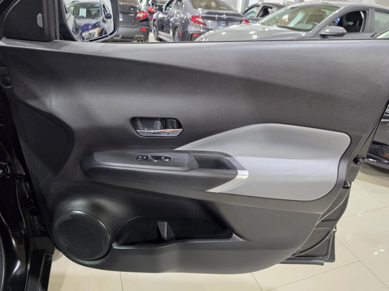 2024 Nissan Kicks SR PKG NO ACCIDENT ONE OWNER APPLE CARPLAY BLINDSP Photo
