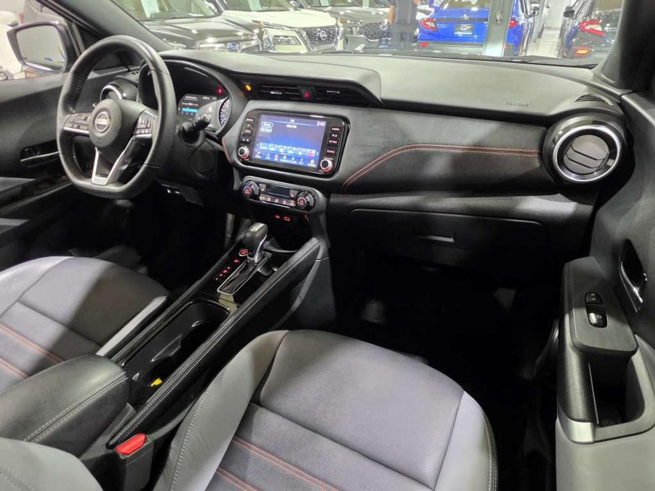 2024 Nissan Kicks SR PKG NO ACCIDENT ONE OWNER APPLE CARPLAY BLINDSPOT LANE DEPARTURE Photo