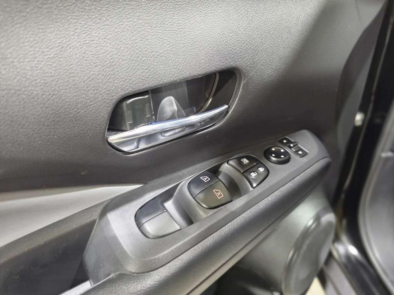2024 Nissan Kicks SR PKG NO ACCIDENT ONE OWNER APPLE CARPLAY BLINDSPOT LANE DEPARTURE Photo