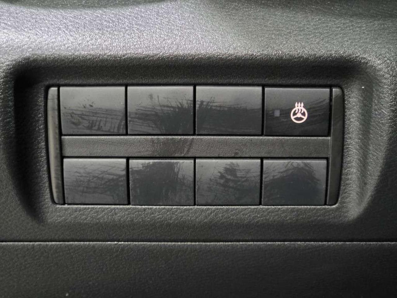 2024 Nissan Kicks SR PKG NO ACCIDENT ONE OWNER APPLE CARPLAY BLINDSPOT LANE DEPARTURE Photo
