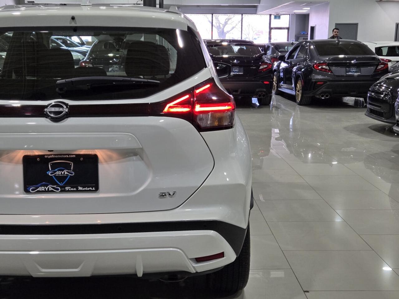 2024 Nissan Kicks SV CVT No Accident APPLE CAR-PLAY PARK ASSIST Photo