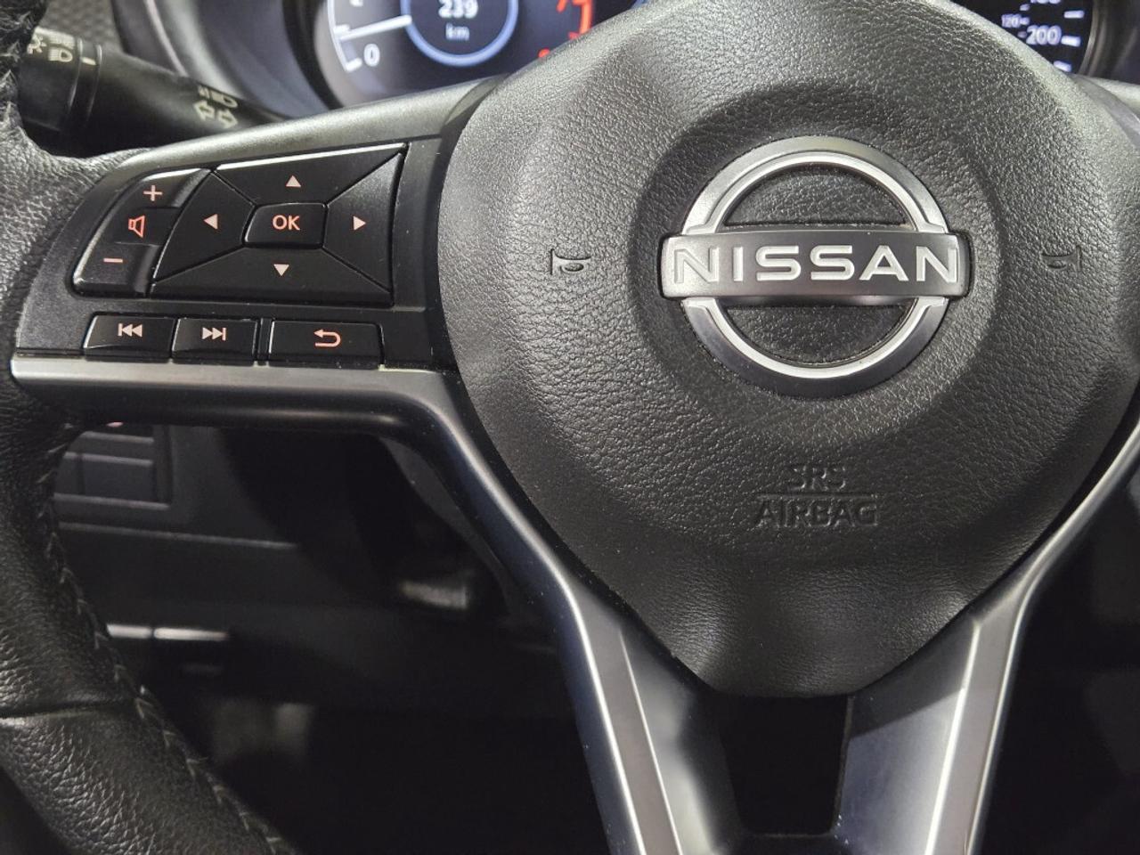 2024 Nissan Kicks SV CVT No Accident APPLE CAR-PLAY PARK ASSIST Photo