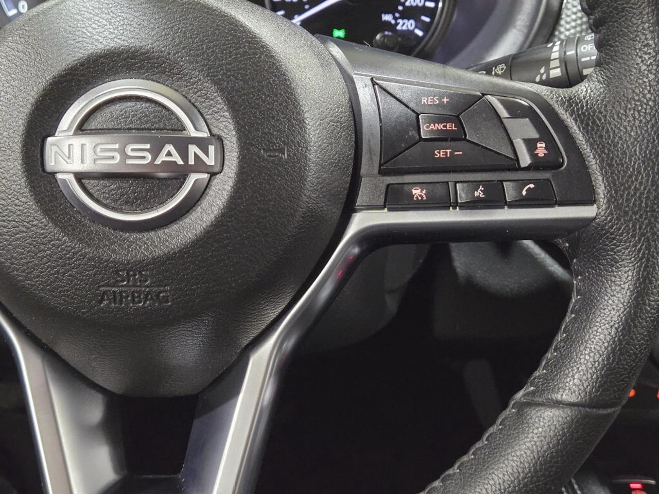 2024 Nissan Kicks SV CVT No Accident APPLE CAR-PLAY PARK ASSIST Photo