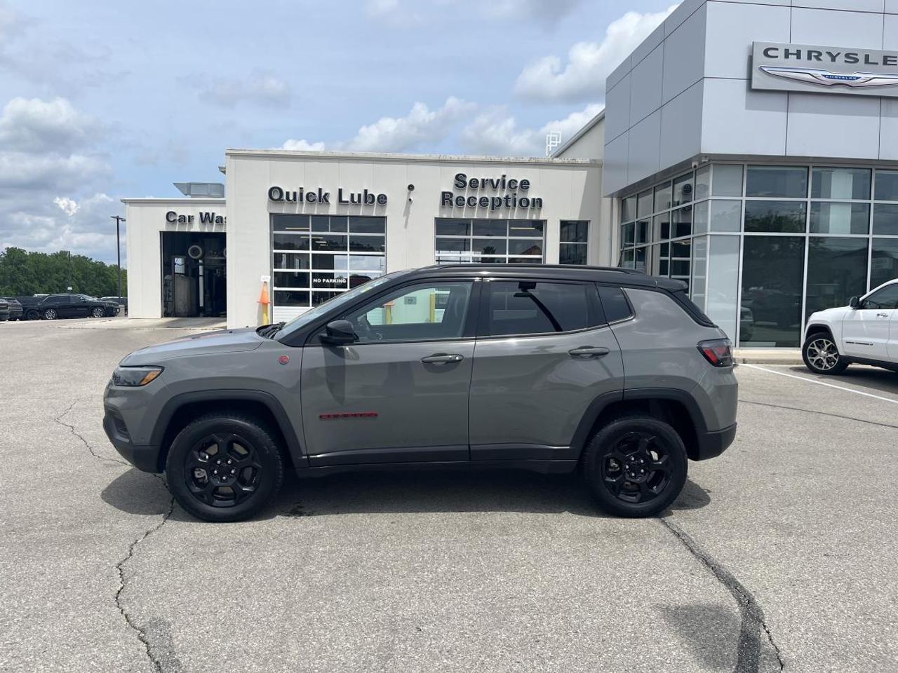 2024 Jeep Compass Trailhawk Elite 4x4 Photo2