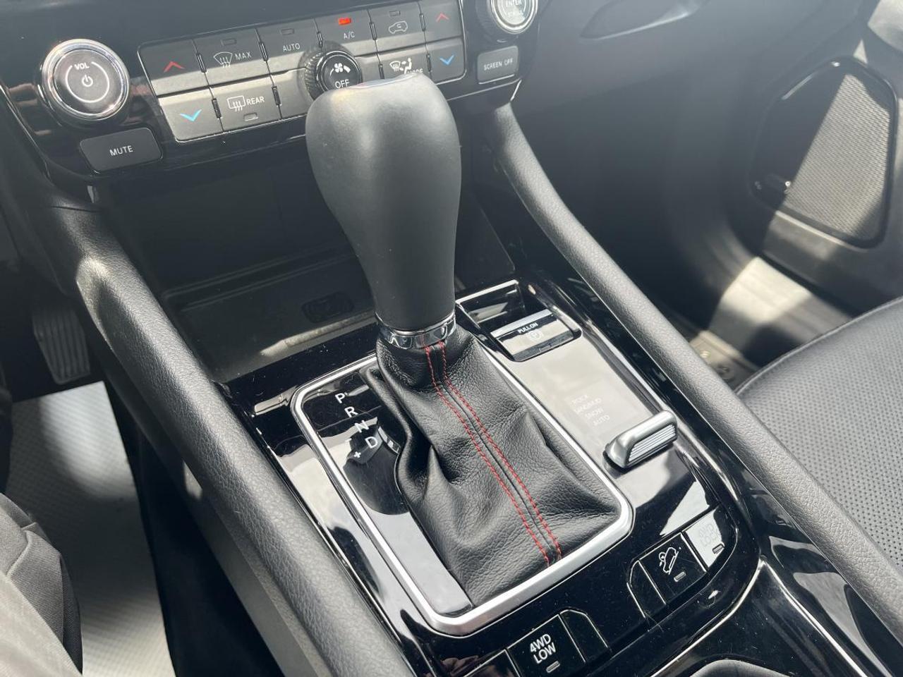 2024 Jeep Compass Trailhawk Elite 4x4 Photo