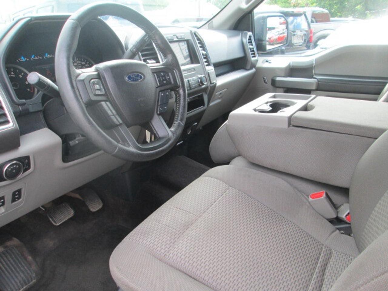 2015 Ford F-150 4WD SuperCab 145  XLT, Back Up Camera, Side Steps Photo
