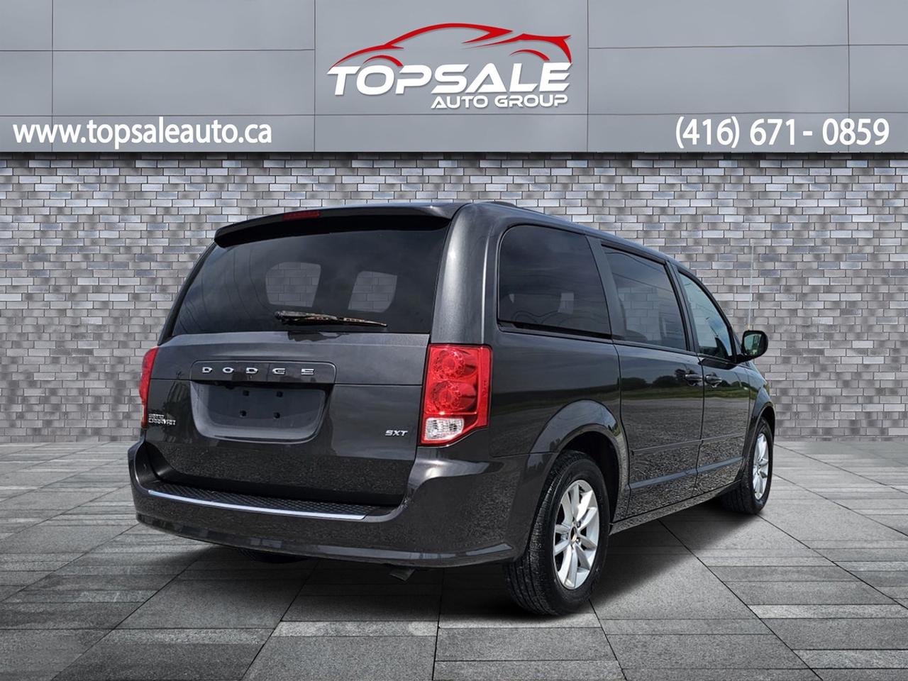 2016 Dodge Grand Caravan SXT Photo