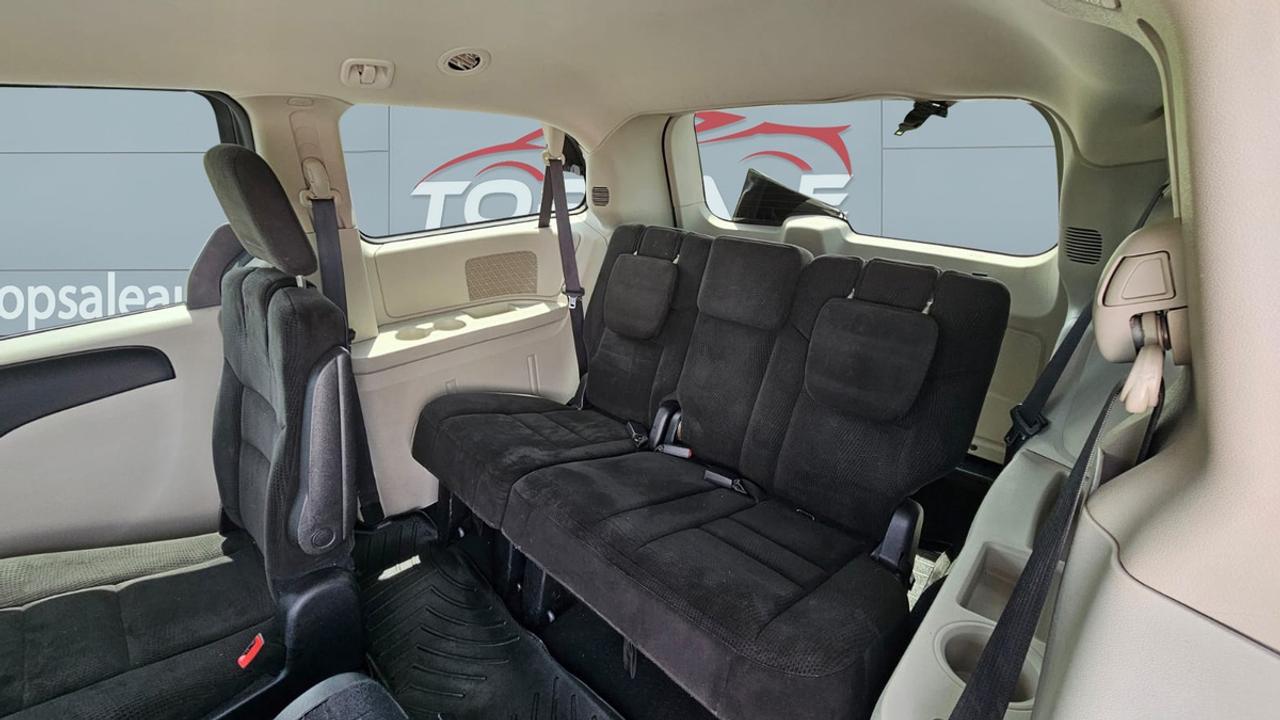 2016 Dodge Grand Caravan SXT Photo
