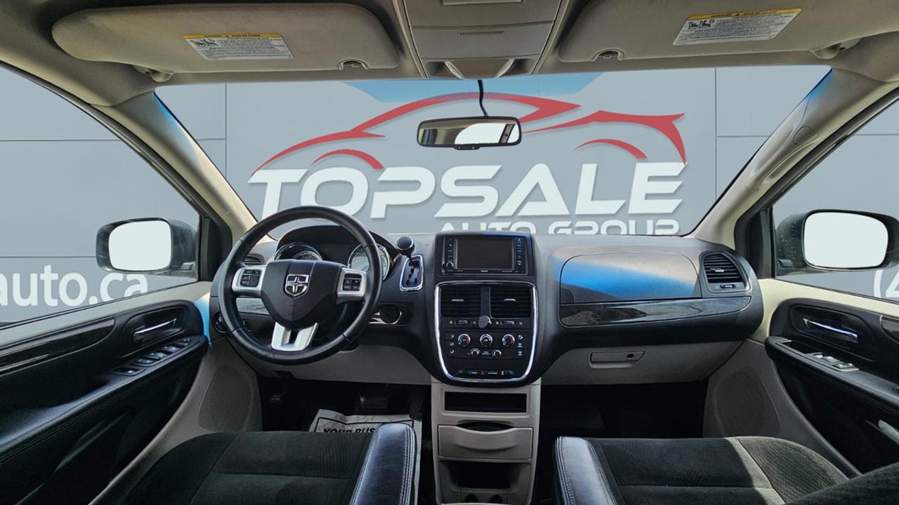 2016 Dodge Grand Caravan SXT Photo