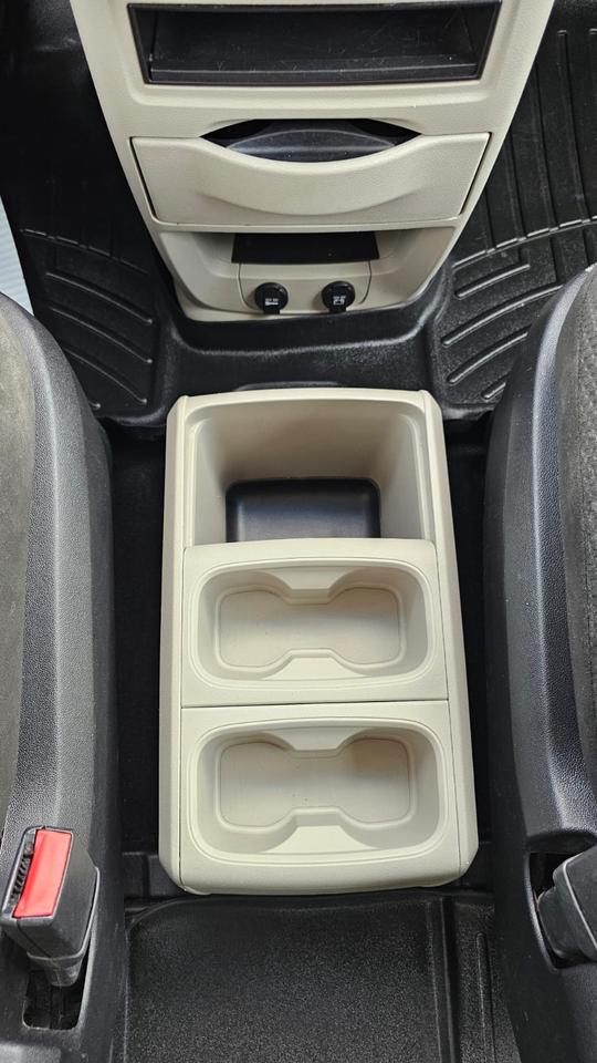 2016 Dodge Grand Caravan SXT Photo