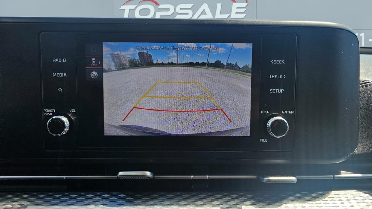 2023 Kia Carnival LX Photo