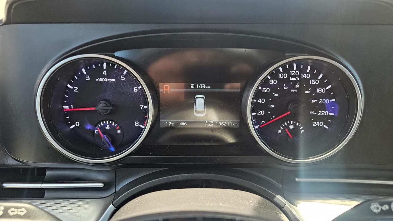 2023 Kia Carnival LX Photo