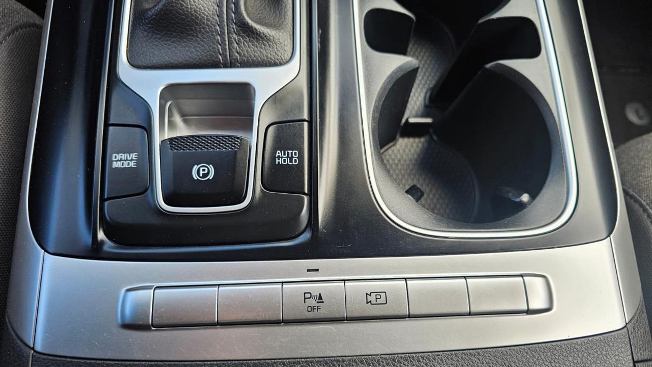 2023 Kia Carnival LX Photo