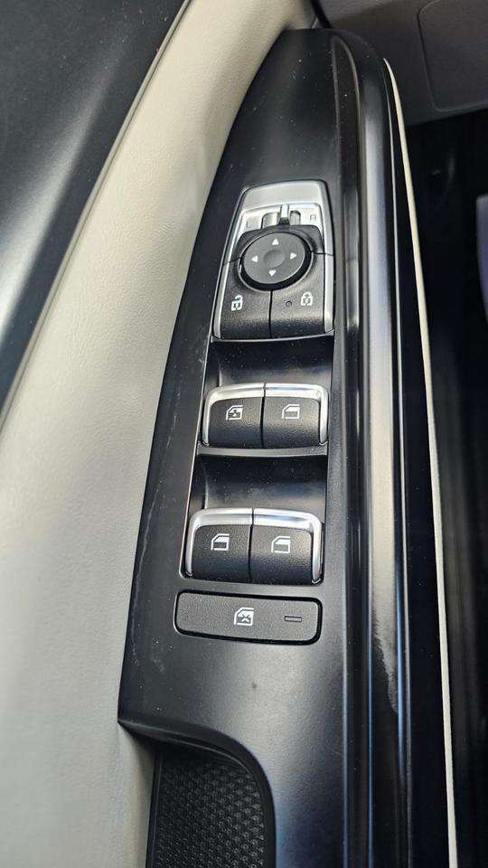 2023 Kia Carnival LX Photo
