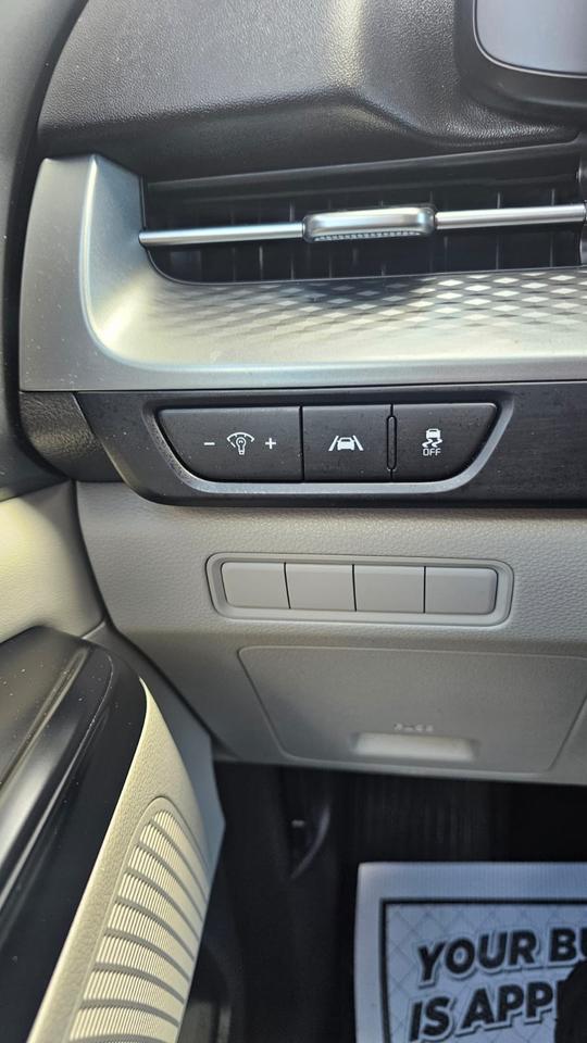 2023 Kia Carnival LX Photo