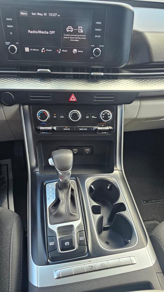 2023 Kia Carnival LX Photo