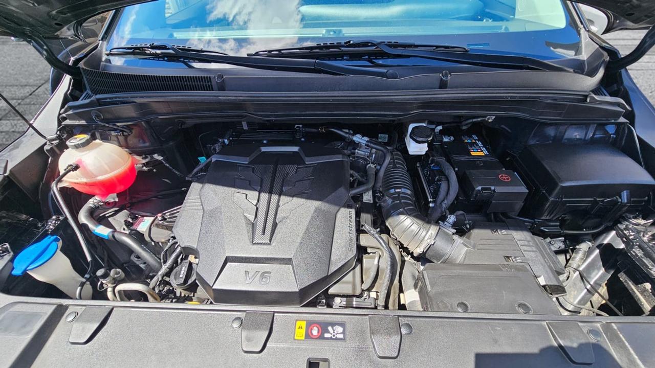 2023 Kia Carnival LX Photo