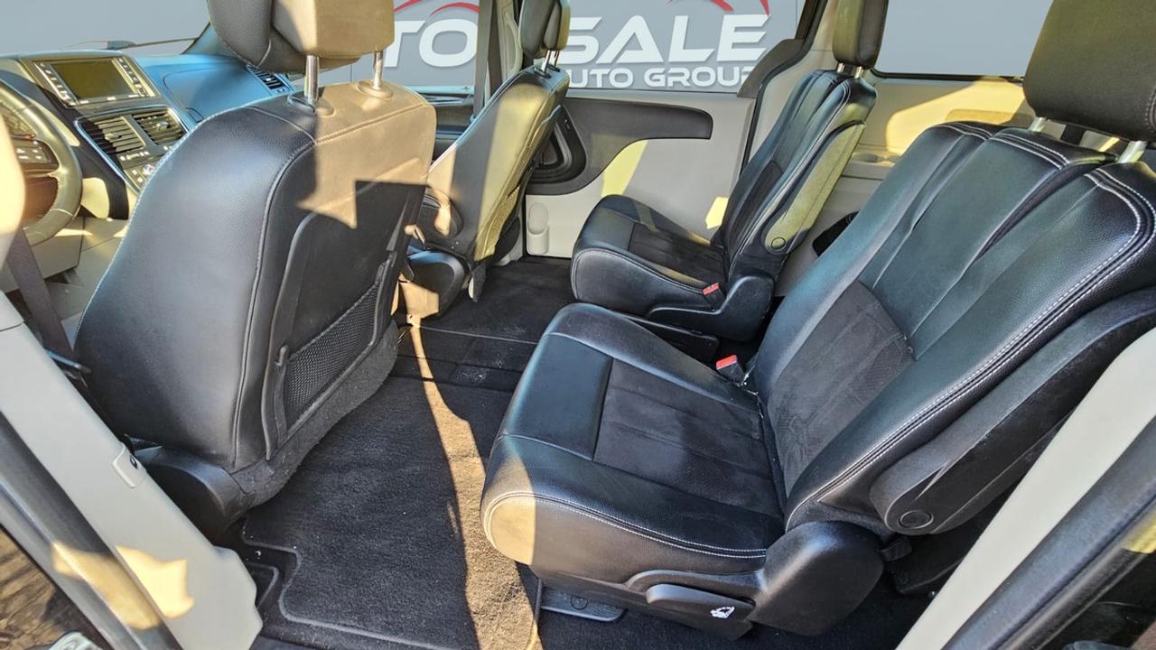 2019 Dodge Grand Caravan SXT Premium Plus Photo