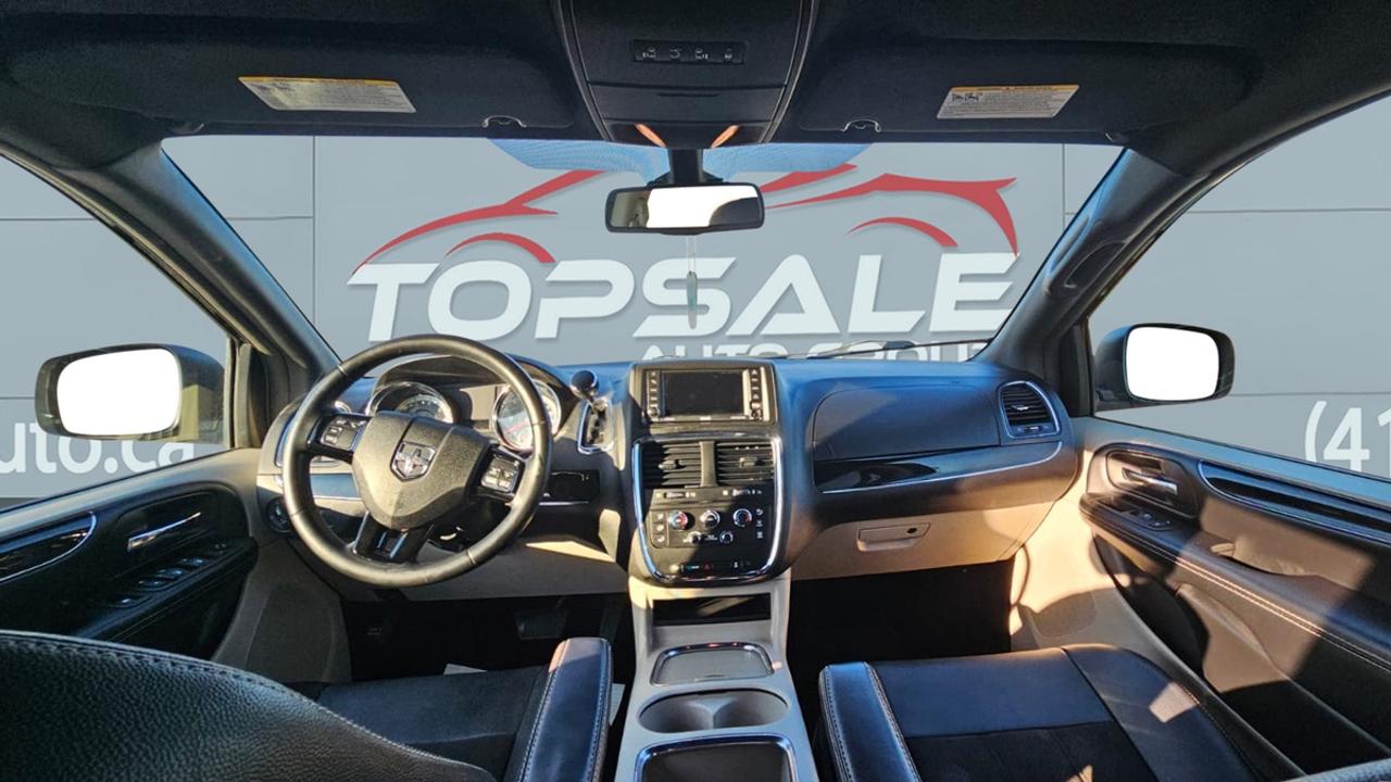 2019 Dodge Grand Caravan SXT Premium Plus Photo
