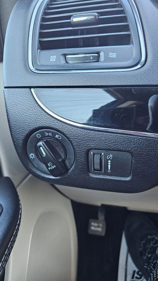 2019 Dodge Grand Caravan SXT Premium Plus Photo