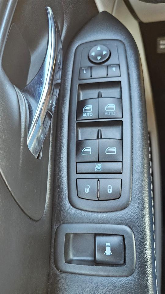 2019 Dodge Grand Caravan SXT Premium Plus Photo