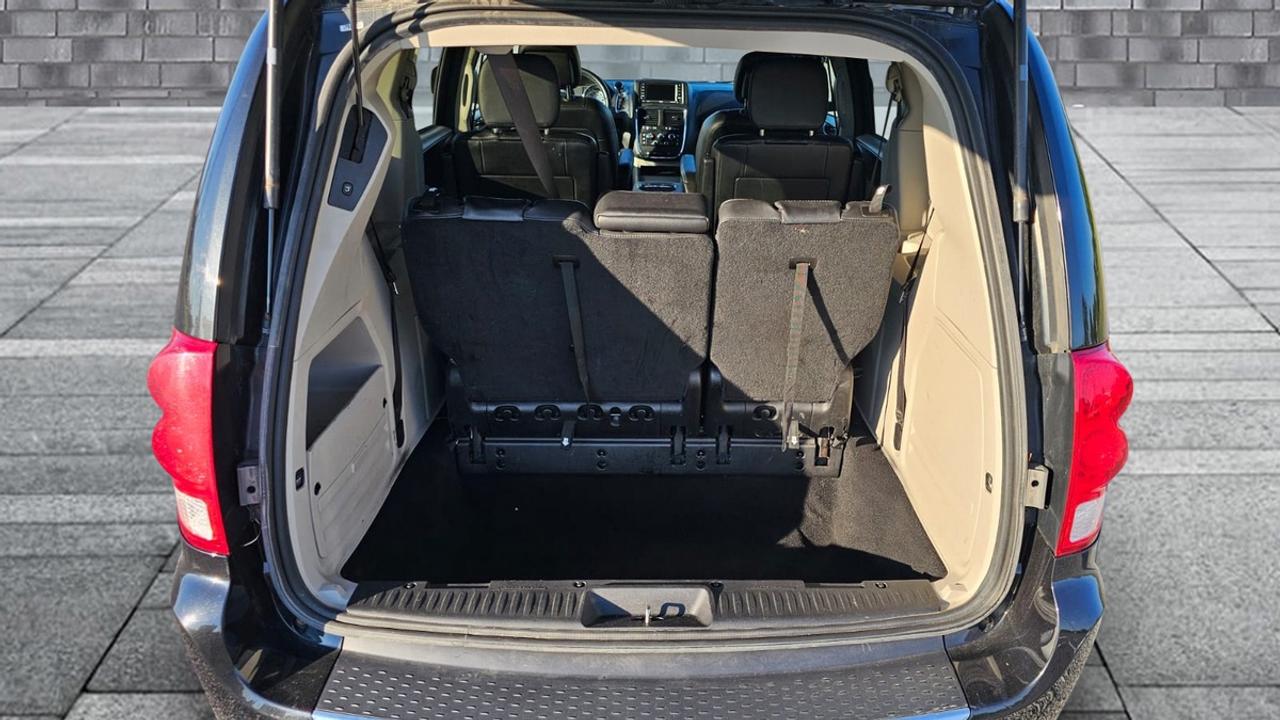 2019 Dodge Grand Caravan SXT Premium Plus Photo