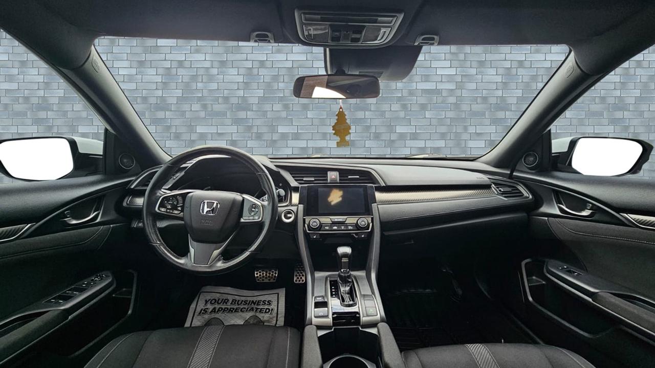 2017 Honda Civic Sport Photo