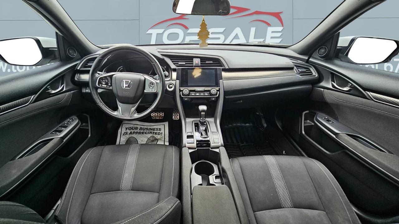 2017 Honda Civic Sport Photo