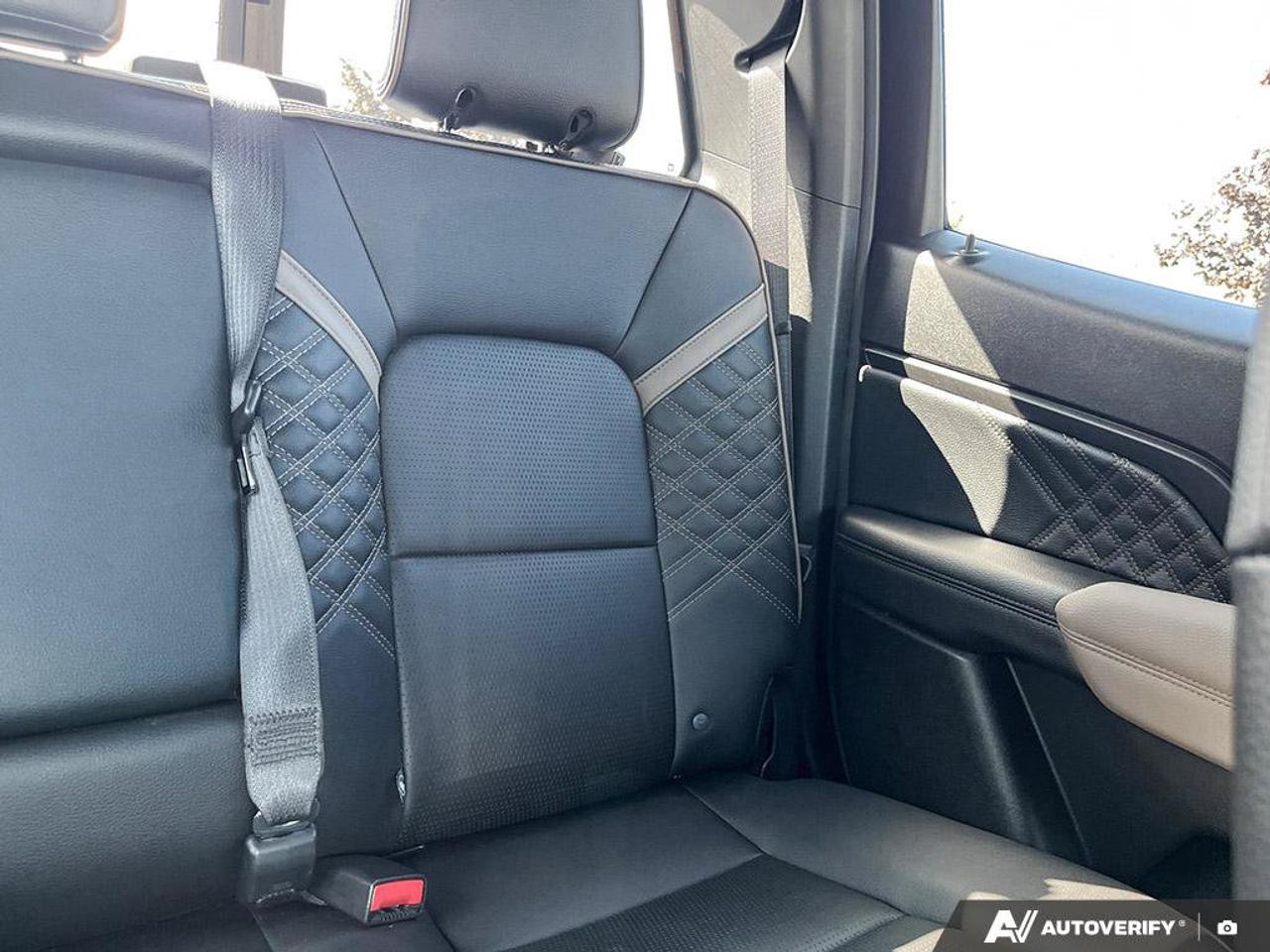 2023 GMC Canyon Denali | Leather | Navigation | Sunroof | Heads Up Display | Ventilated Seats | Power Seats | Photo