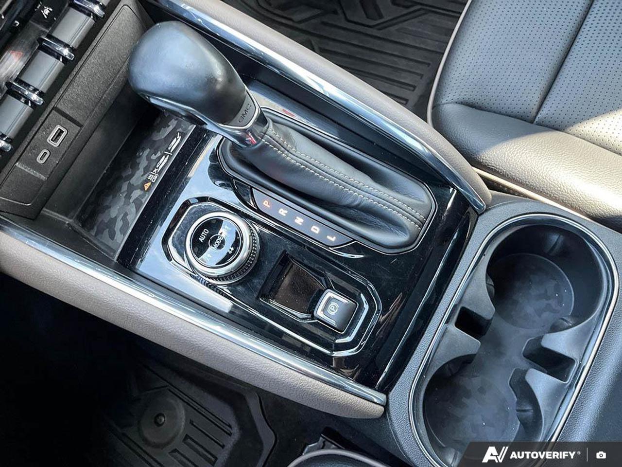 2023 GMC Canyon Denali | Leather | Navigation | Sunroof | Heads Up Display | Ventilated Seats | Power Seats | Photo