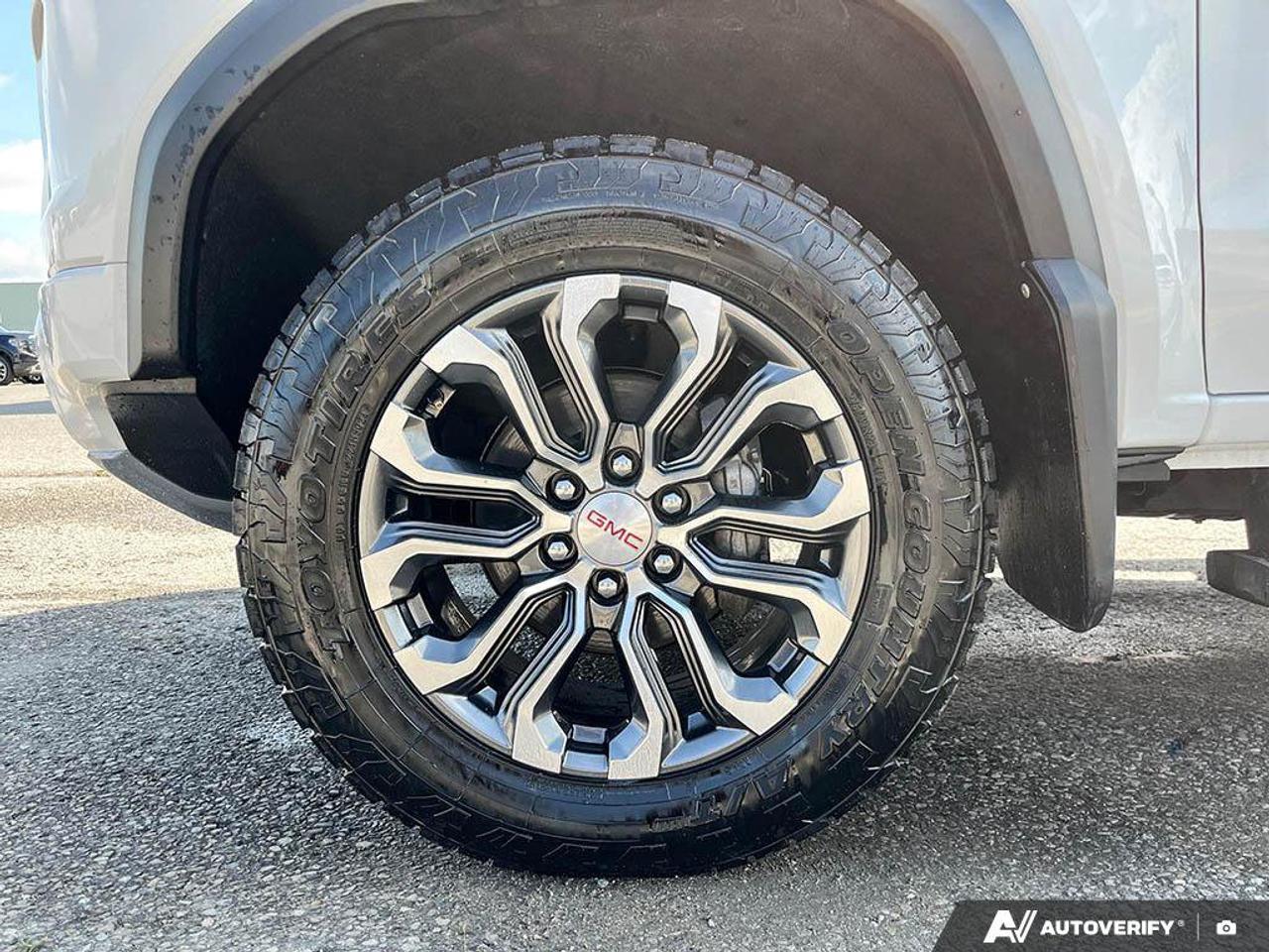 2023 GMC Canyon Denali | Leather | Navigation | Sunroof | Heads Up Display | Ventilated Seats | Power Seats | Photo