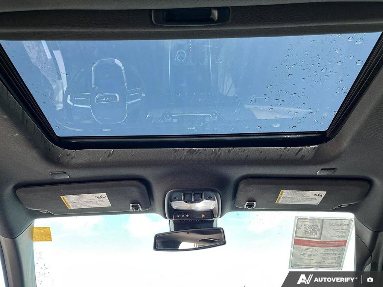 2023 GMC Canyon Denali | Leather | Navigation | Sunroof | Heads Up Display | Ventilated Seats | Power Seats | Photo