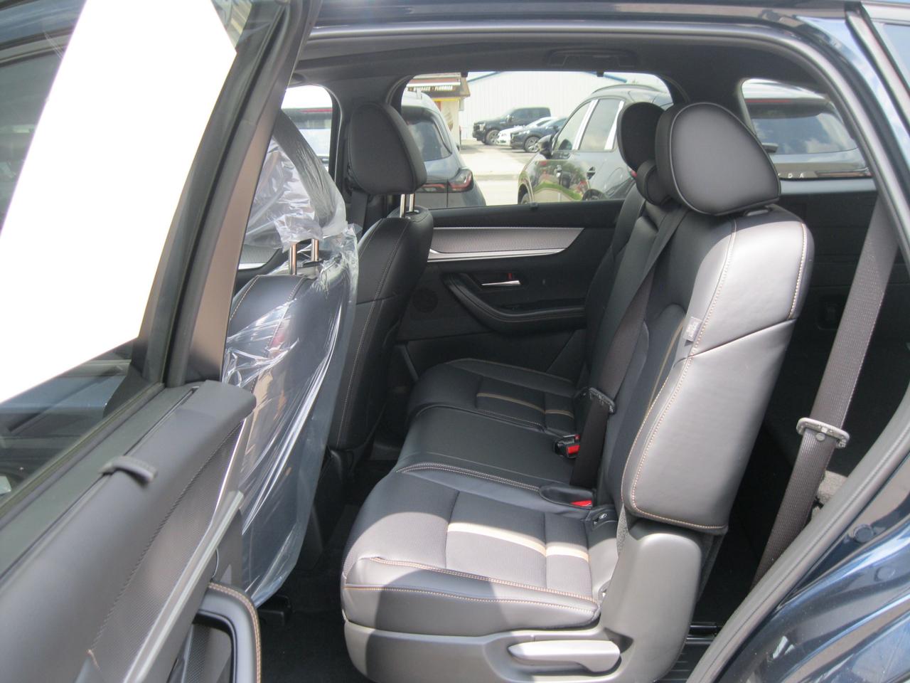 2026 Mazda CX-70 MHEV GT-P 4dr i-ACTIV All-Wheel Drive Sport Utility Photo