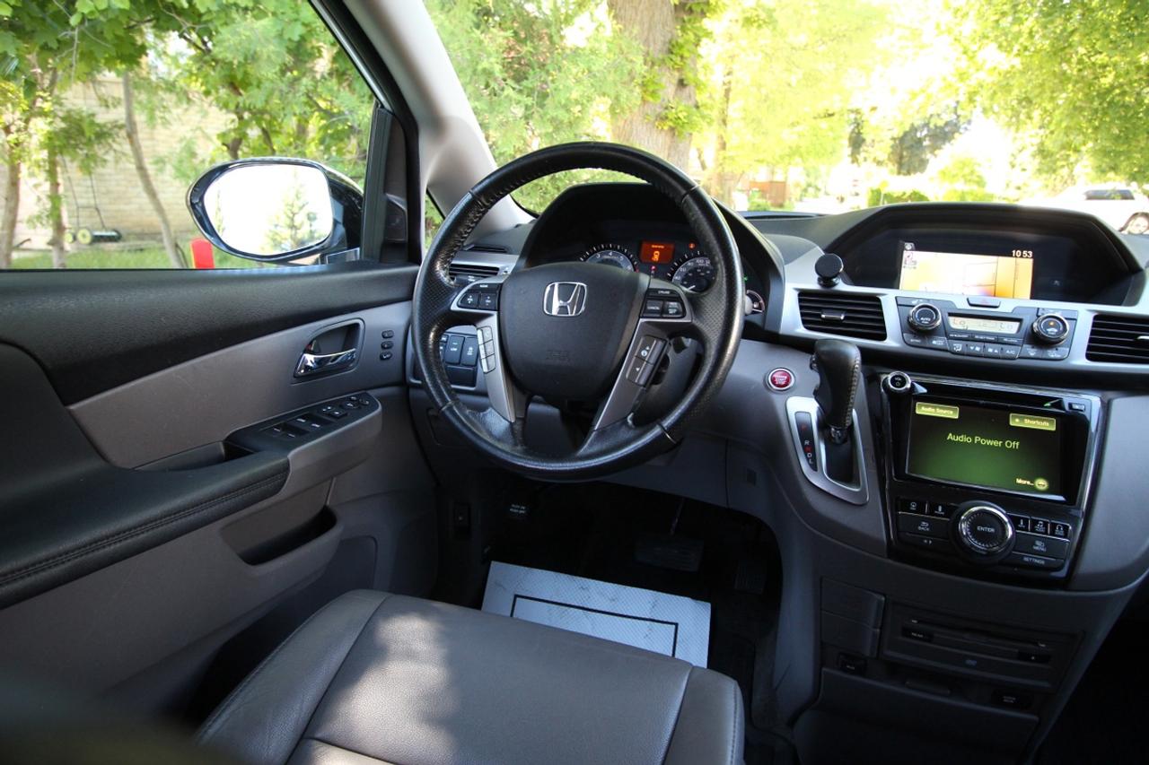 2015 Honda Odyssey Touring - TOP TRIM Photo
