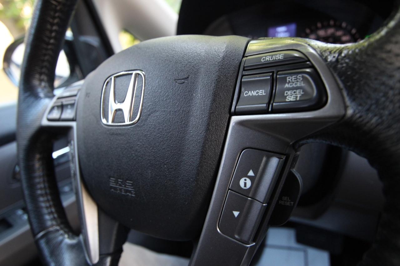 2015 Honda Odyssey Touring - TOP TRIM Photo