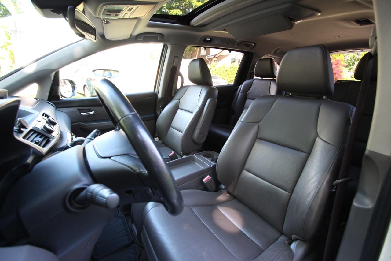 2015 Honda Odyssey Touring - TOP TRIM Photo
